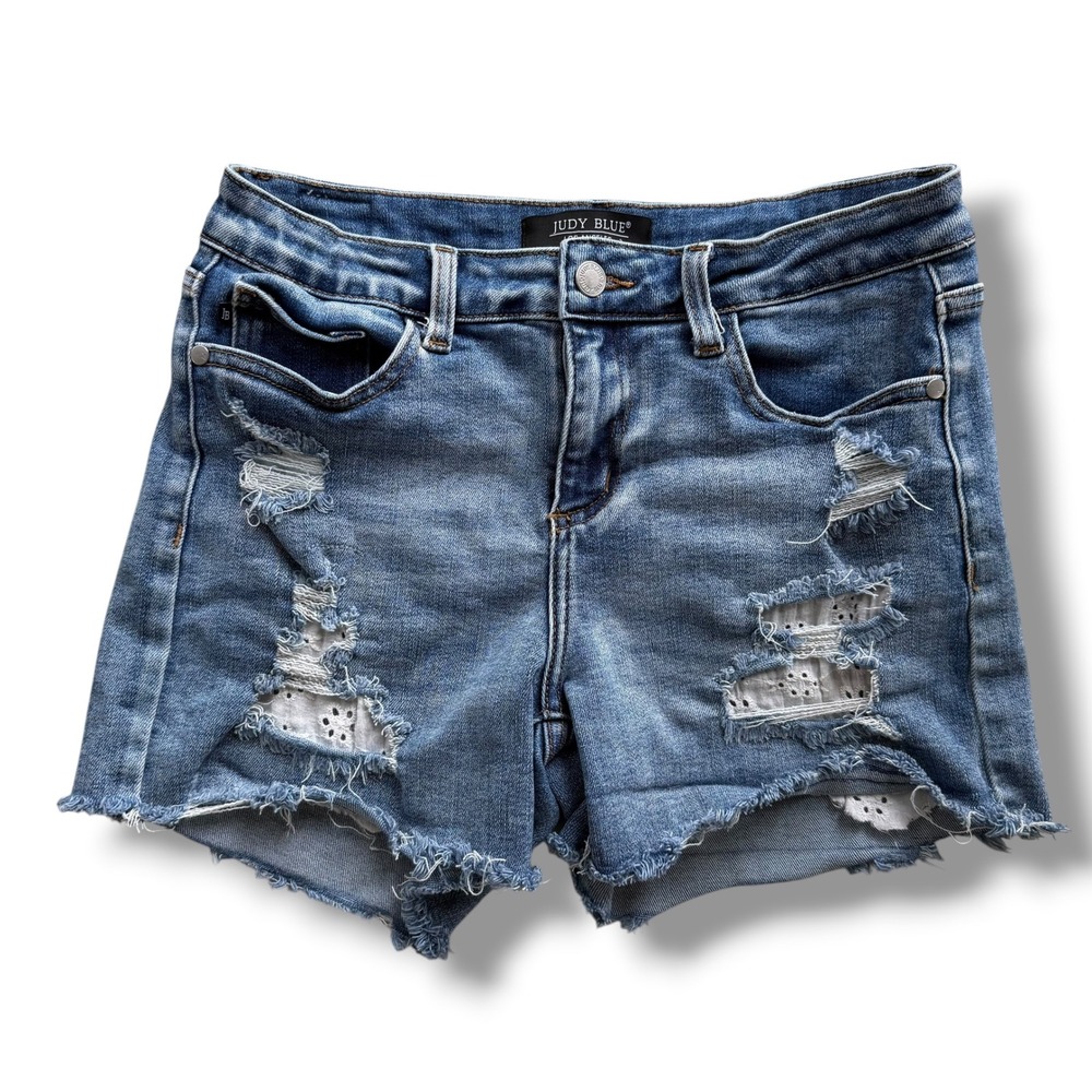 Judy Blue Womens M Medium Wash Denim Eyelet Lace Distressed Jean Shorts JB150042